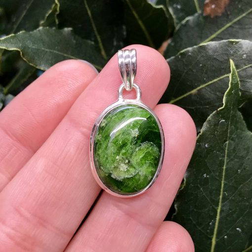 Chrome Diopside Pendant 6.13g