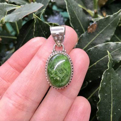 Chrome Diopside Pendant 7.47g