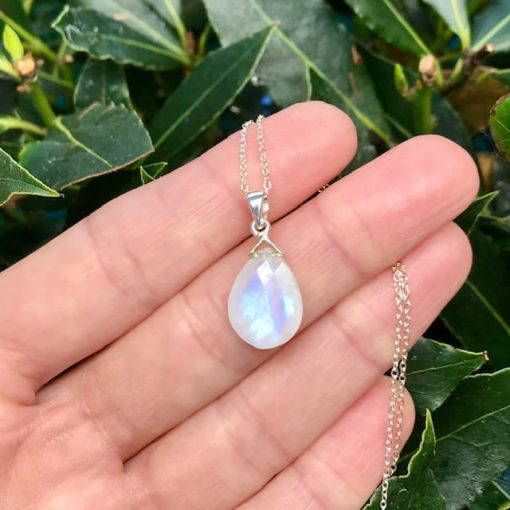 Rainbow Moonstone Necklace - 3.2g - Image 2