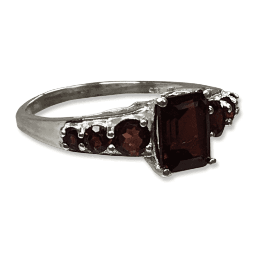 Garnet Ring 2.56g - UK ring Size T