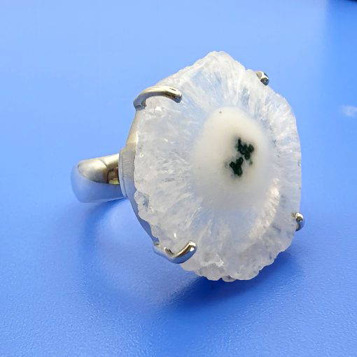 Solar Quartz Claw Set Ring Size S