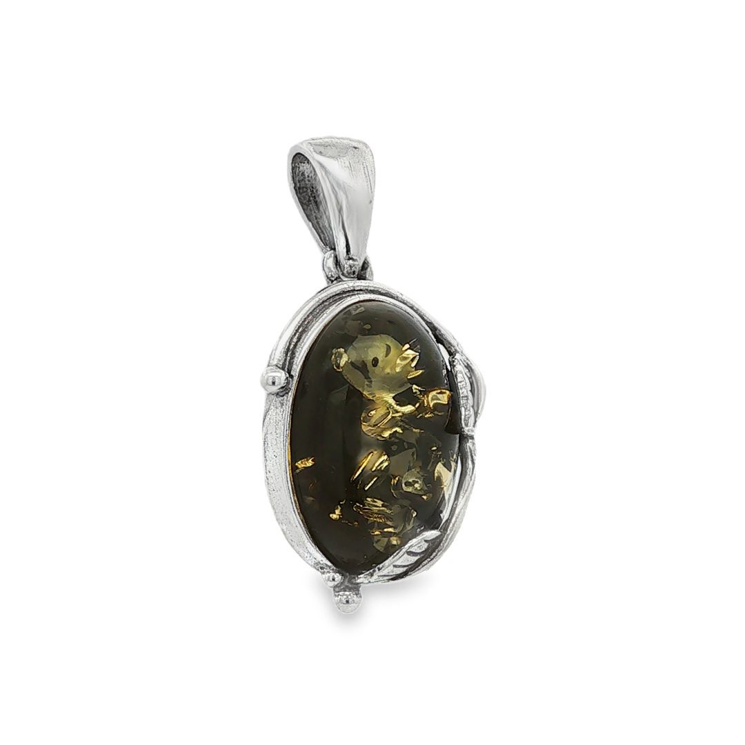 Green Amber Leaf Detail Pendant 3.7g - Image 2