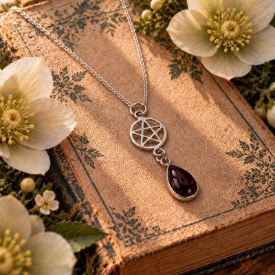 Garnet Pear Drop Pentagram Necklace 2.4g